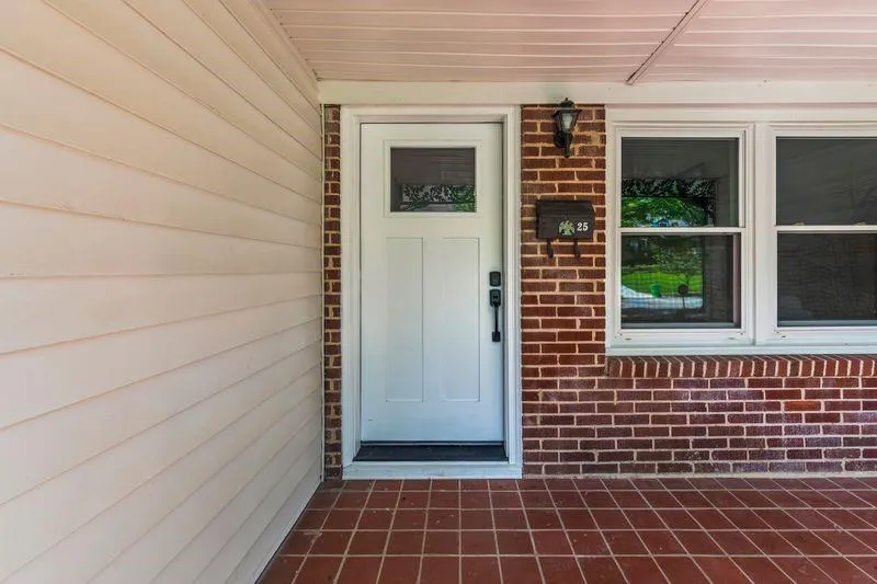 25 Lakeshore Drive Avondale Estates, GA 30002