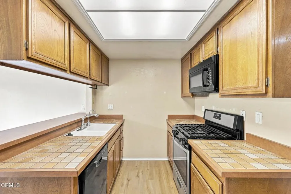 505 Taxco Court Camarillo, CA 93010