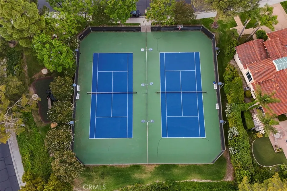 24523 Park Granada Calabasas, CA 91302