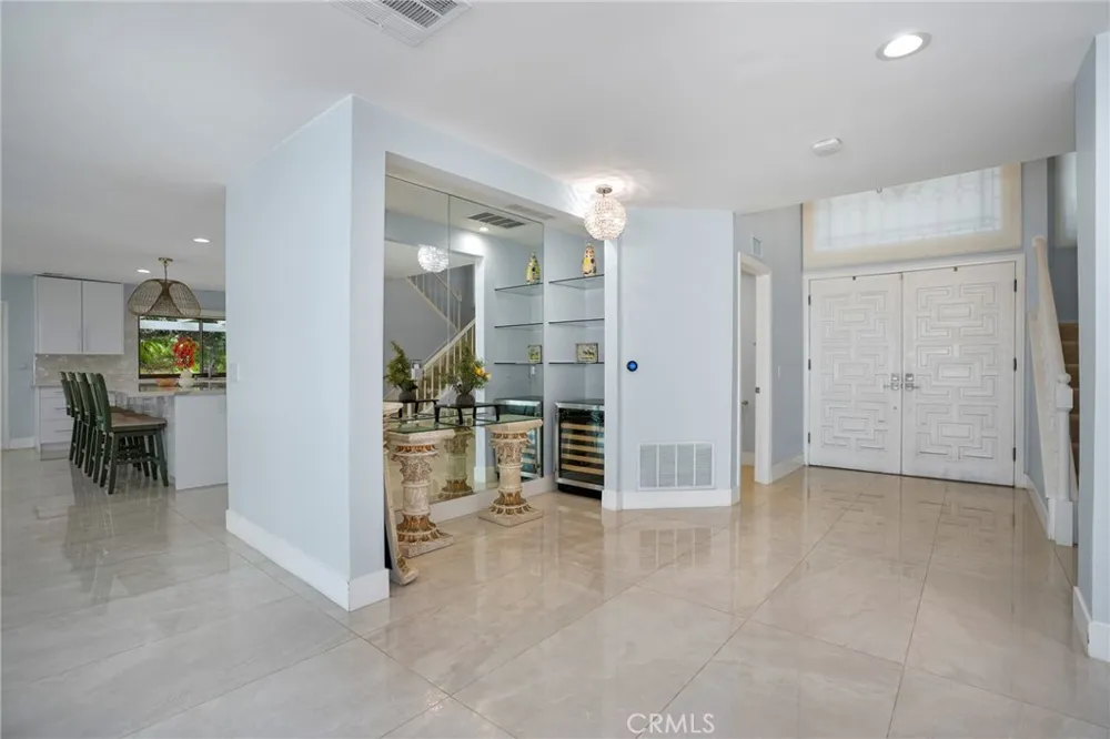 24523 Park Granada Calabasas, CA 91302