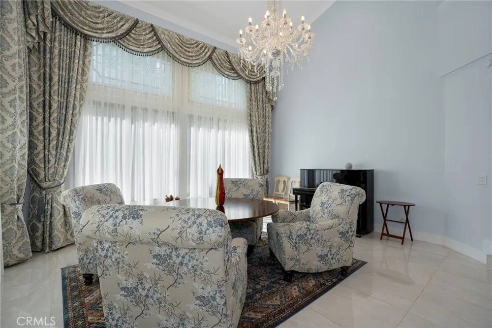 24523 Park Granada Calabasas, CA 91302