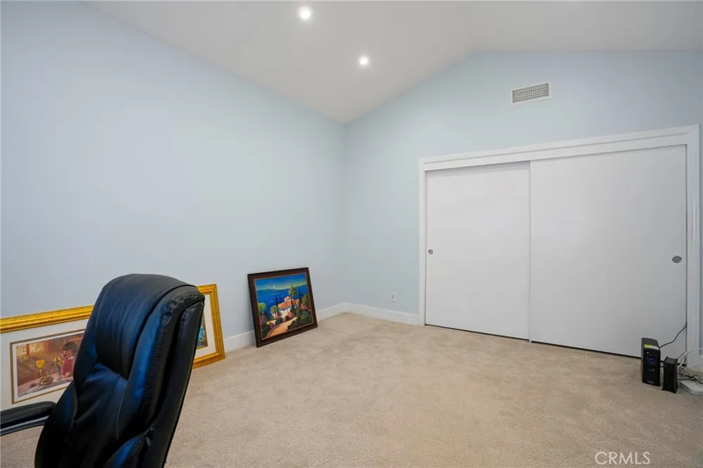 24523 Park Granada Calabasas, CA 91302