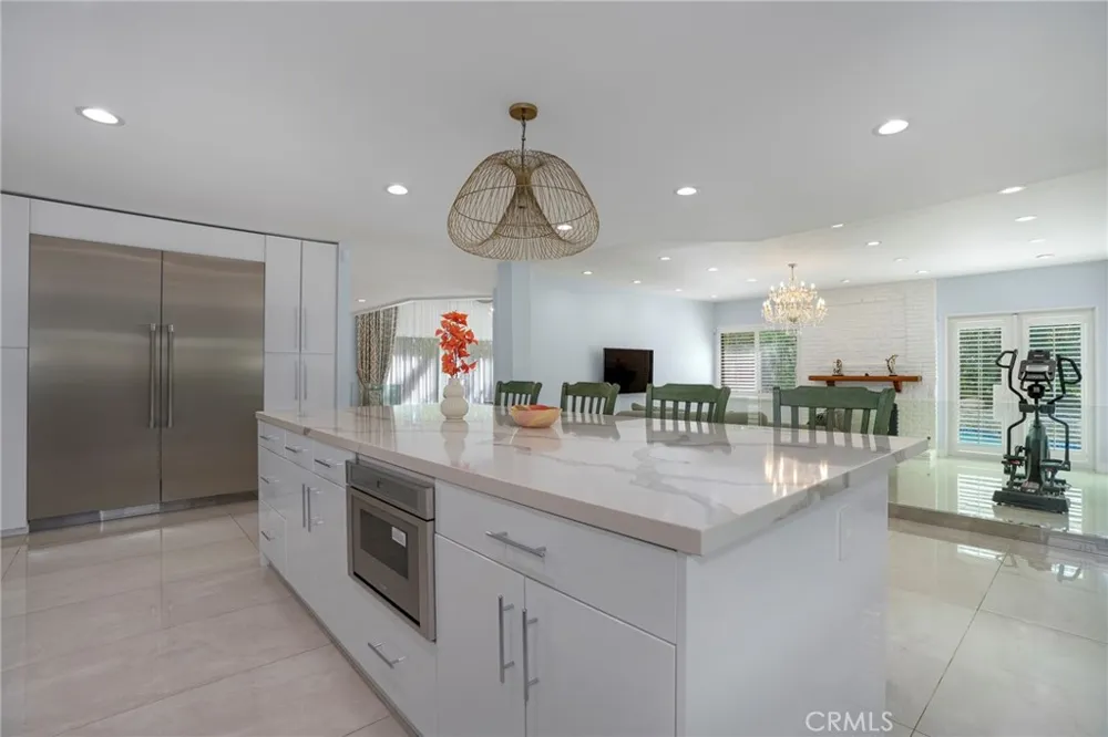 24523 Park Granada Calabasas, CA 91302