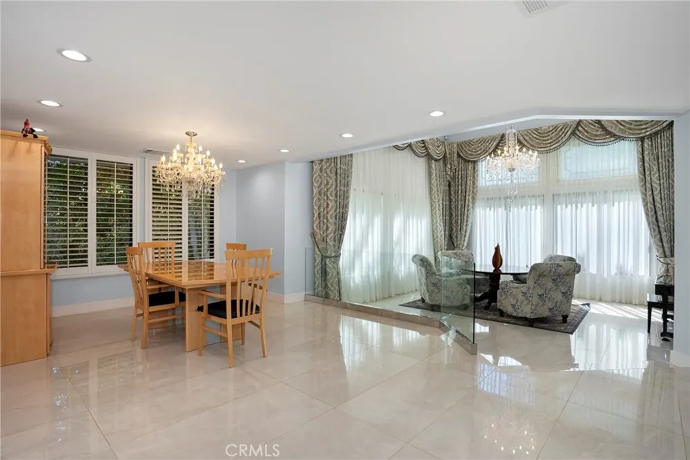 24523 Park Granada Calabasas, CA 91302