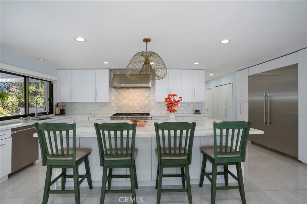 24523 Park Granada Calabasas, CA 91302
