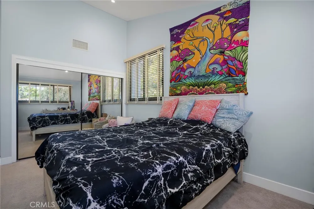 24523 Park Granada Calabasas, CA 91302