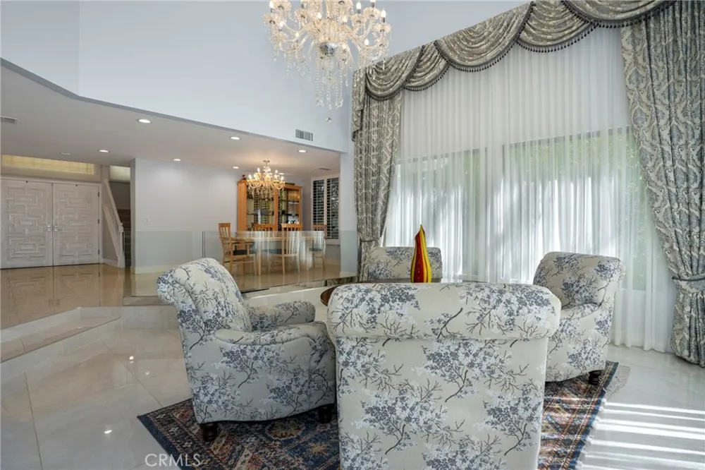 24523 Park Granada Calabasas, CA 91302