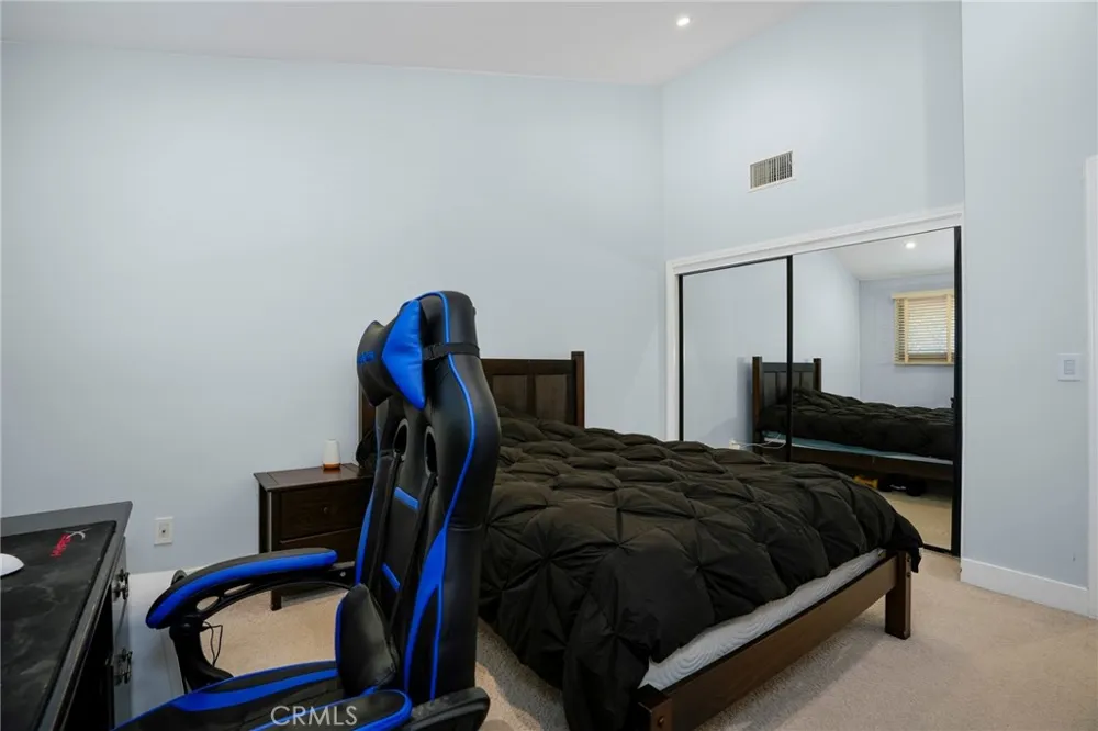 24523 Park Granada Calabasas, CA 91302