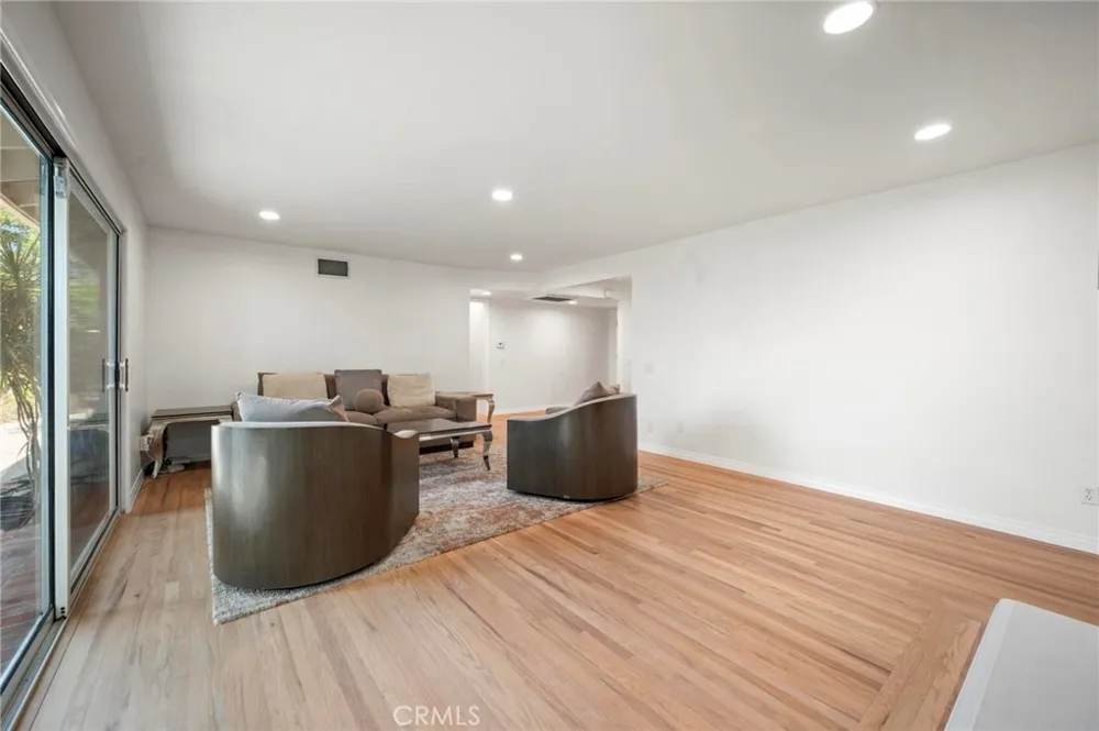 18543 Chatsworth Porter Ranch, CA 91326