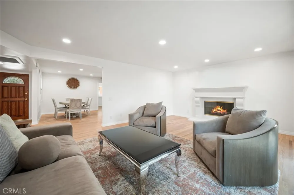 18543 Chatsworth Porter Ranch, CA 91326