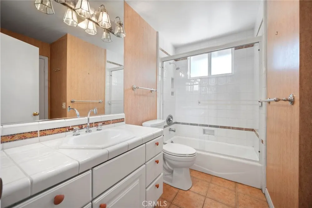 18543 Chatsworth Porter Ranch, CA 91326