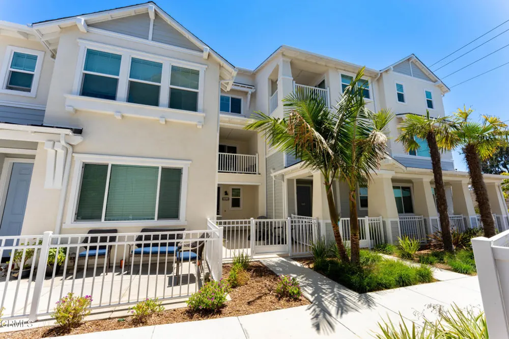 2364 Haley Point Drive #102 Ventura, CA 93003