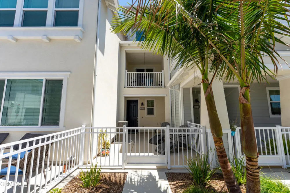 2364 Haley Point Drive #102 Ventura, CA 93003