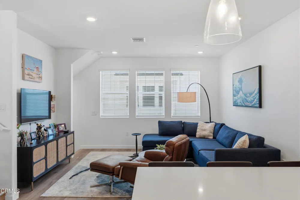2364 Haley Point Drive #102 Ventura, CA 93003