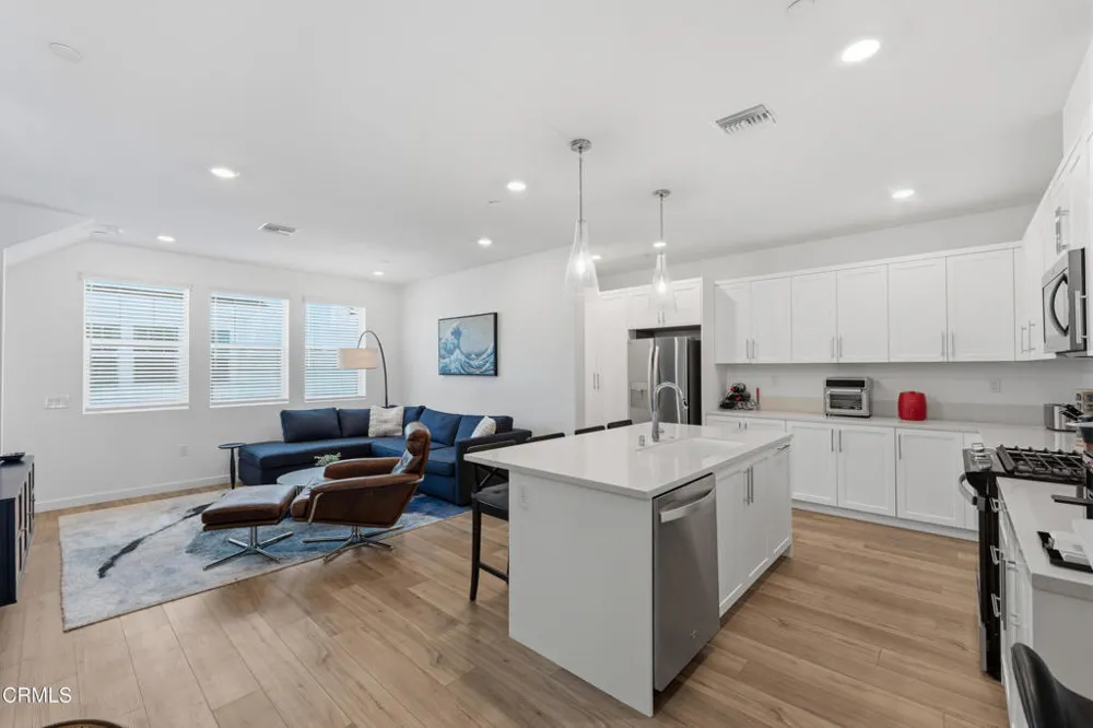 2364 Haley Point Drive #102 Ventura, CA 93003