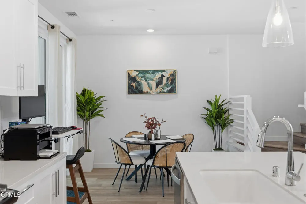 2364 Haley Point Drive #102 Ventura, CA 93003
