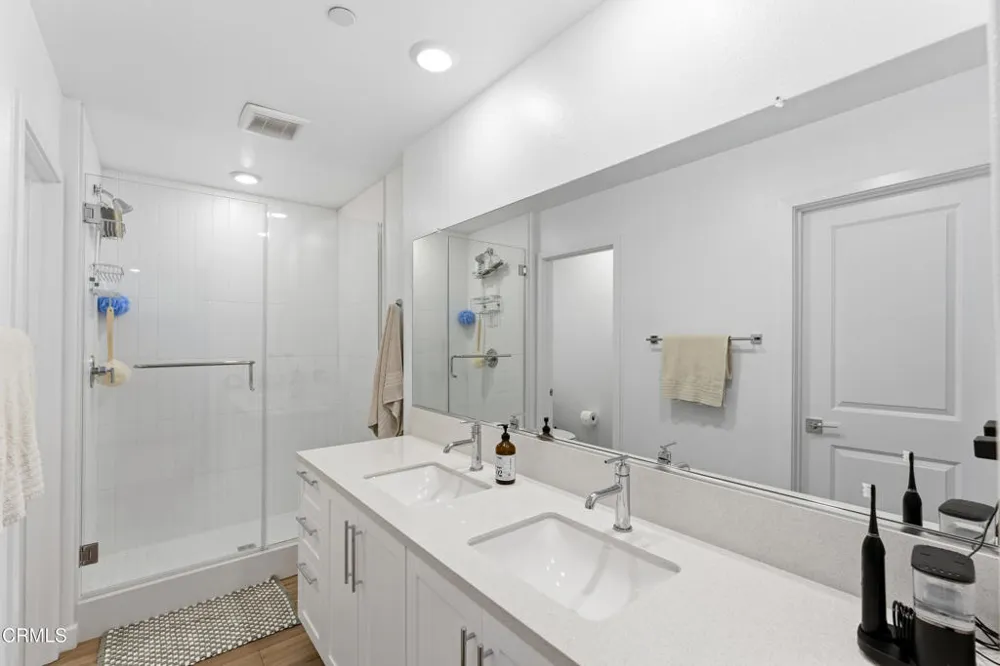 2364 Haley Point Drive #102 Ventura, CA 93003