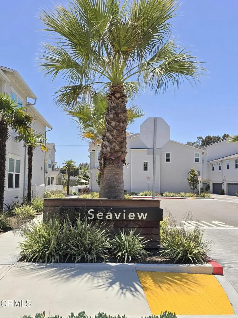 2364 Haley Point Drive #102 Ventura, CA 93003