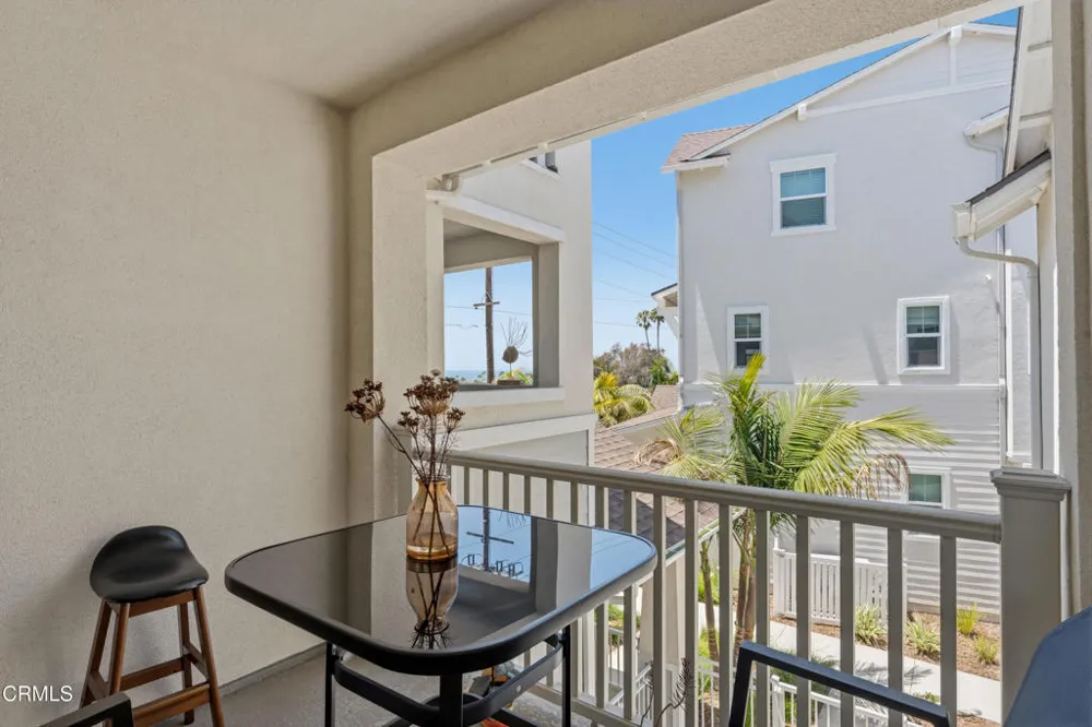 2364 Haley Point Drive #102 Ventura, CA 93003