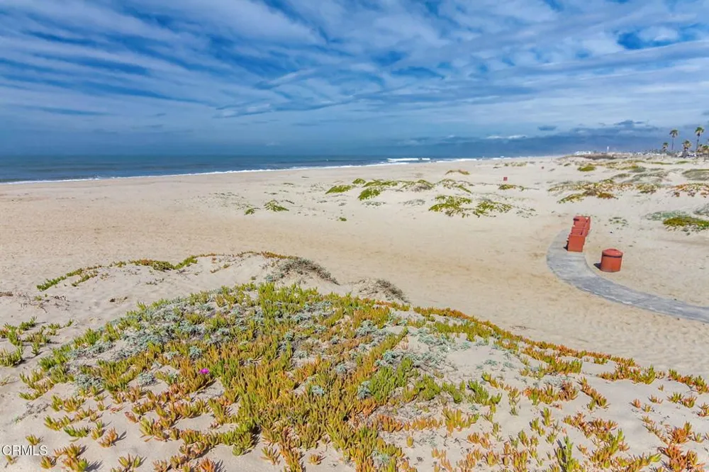 2226 Martinique Lane Oxnard, CA 93035