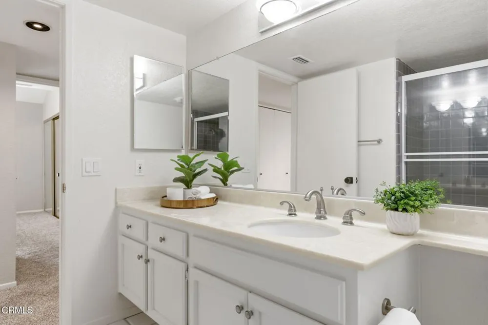 2226 Martinique Lane Oxnard, CA 93035