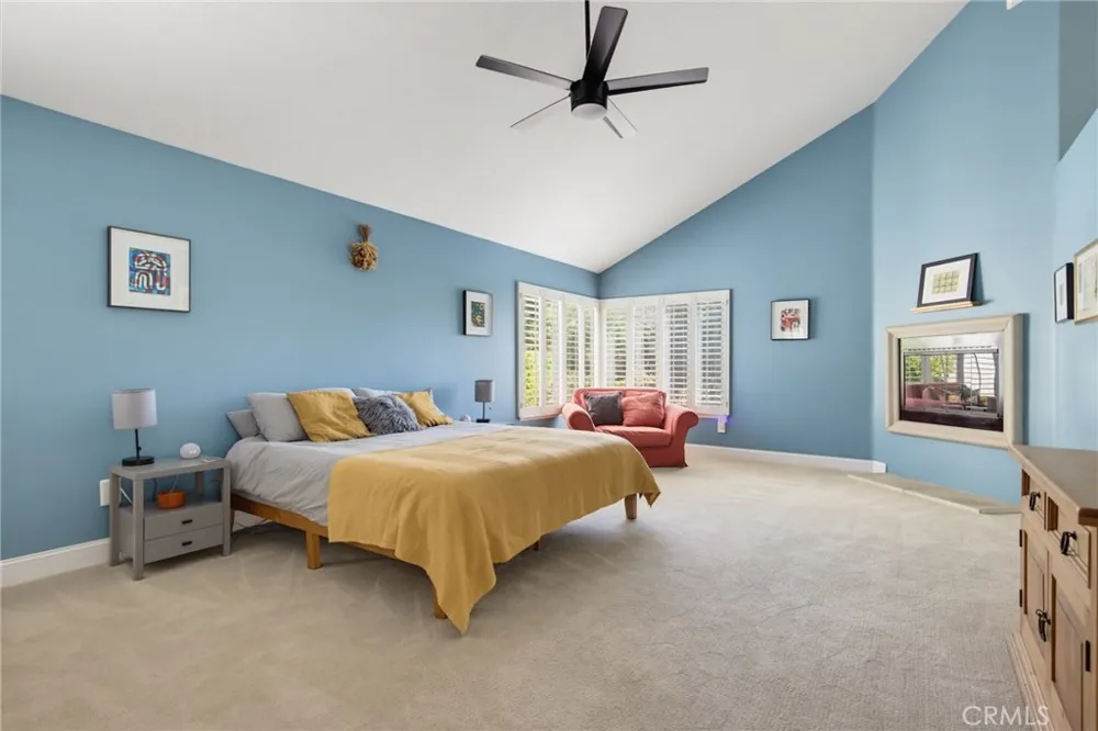 22312 Delia Court Calabasas, CA 91302