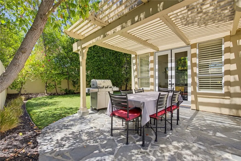 22312 Delia Court Calabasas, CA 91302