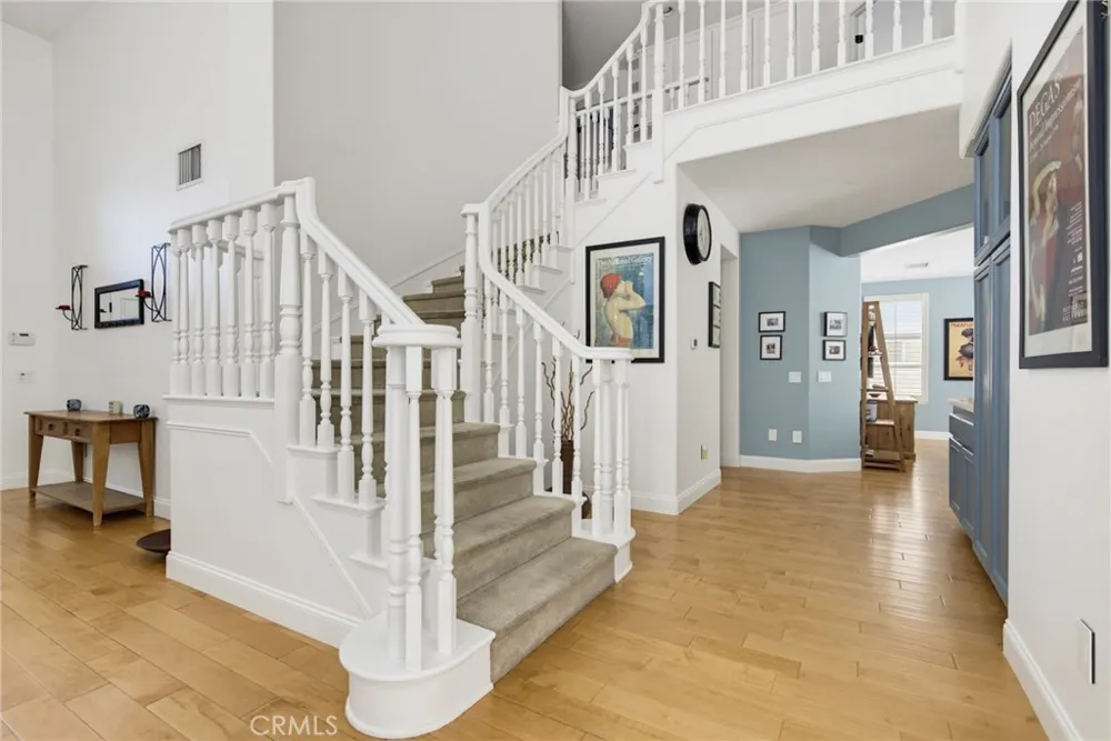 22312 Delia Court Calabasas, CA 91302
