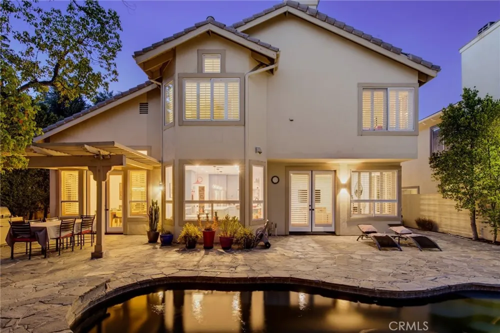 22312 Delia Court Calabasas, CA 91302