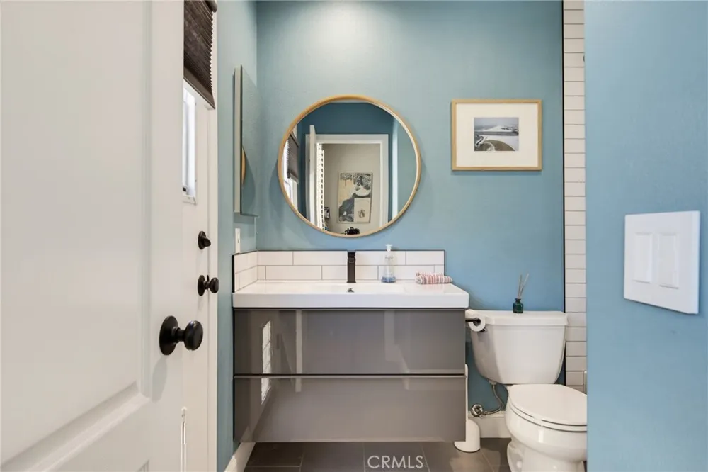 22312 Delia Court Calabasas, CA 91302