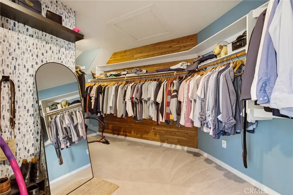 22312 Delia Court Calabasas, CA 91302