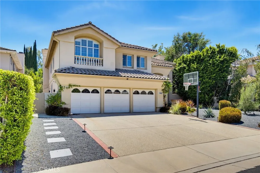 22312 Delia Court Calabasas, CA 91302