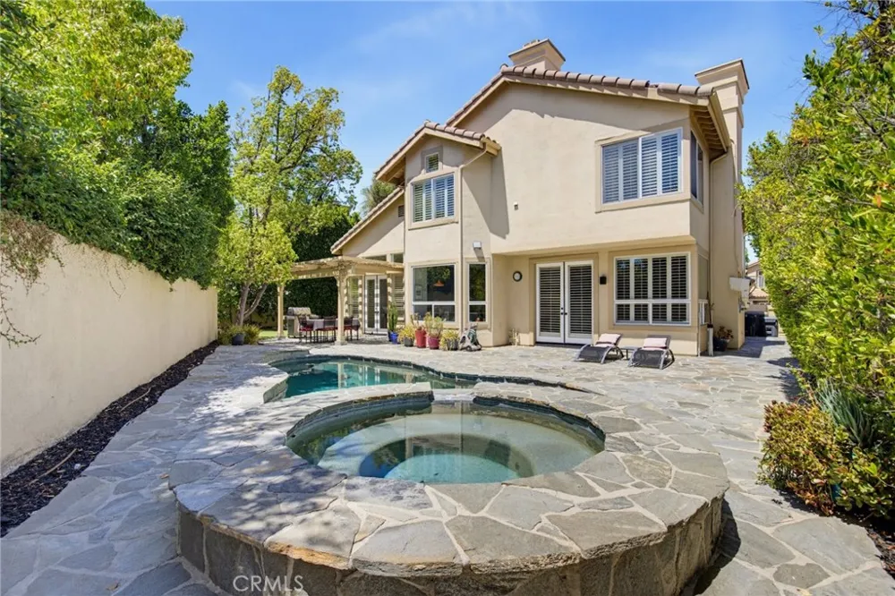 22312 Delia Court Calabasas, CA 91302