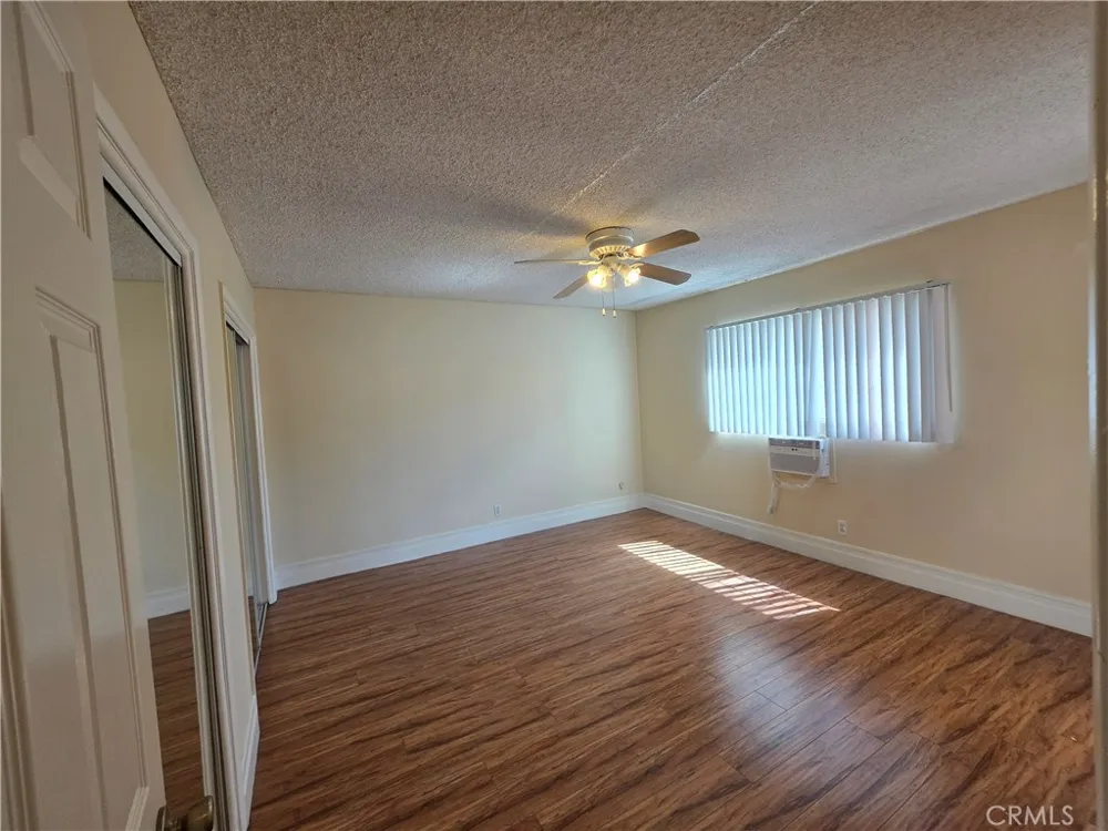 1035 Western #4 Glendale, CA 91201