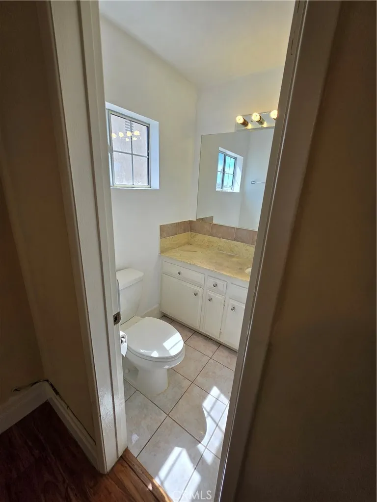 1035 Western #4 Glendale, CA 91201