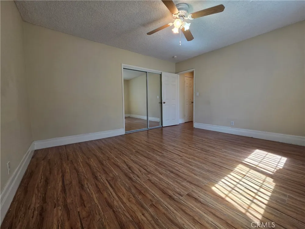 1035 Western #4 Glendale, CA 91201