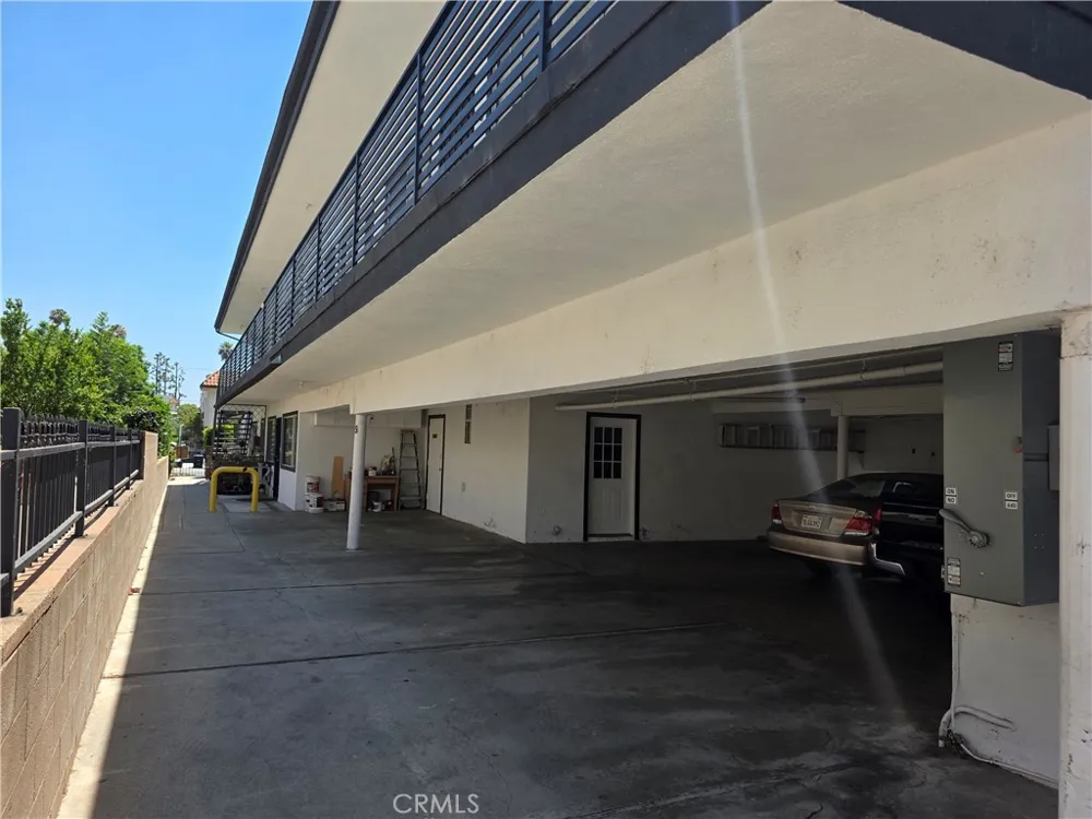 1035 Western #4 Glendale, CA 91201