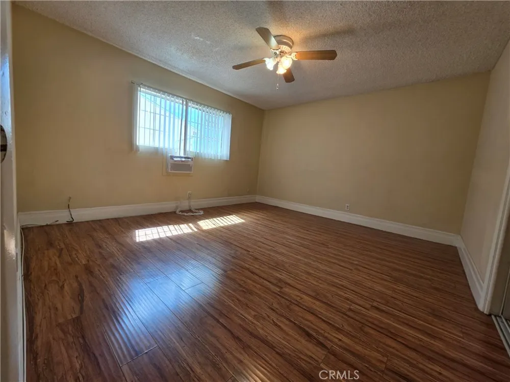 1035 Western #4 Glendale, CA 91201