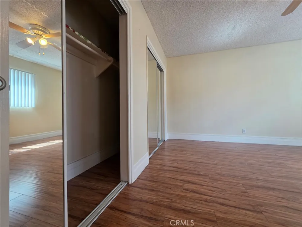 1035 Western #4 Glendale, CA 91201