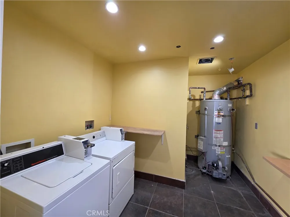 1035 Western #4 Glendale, CA 91201
