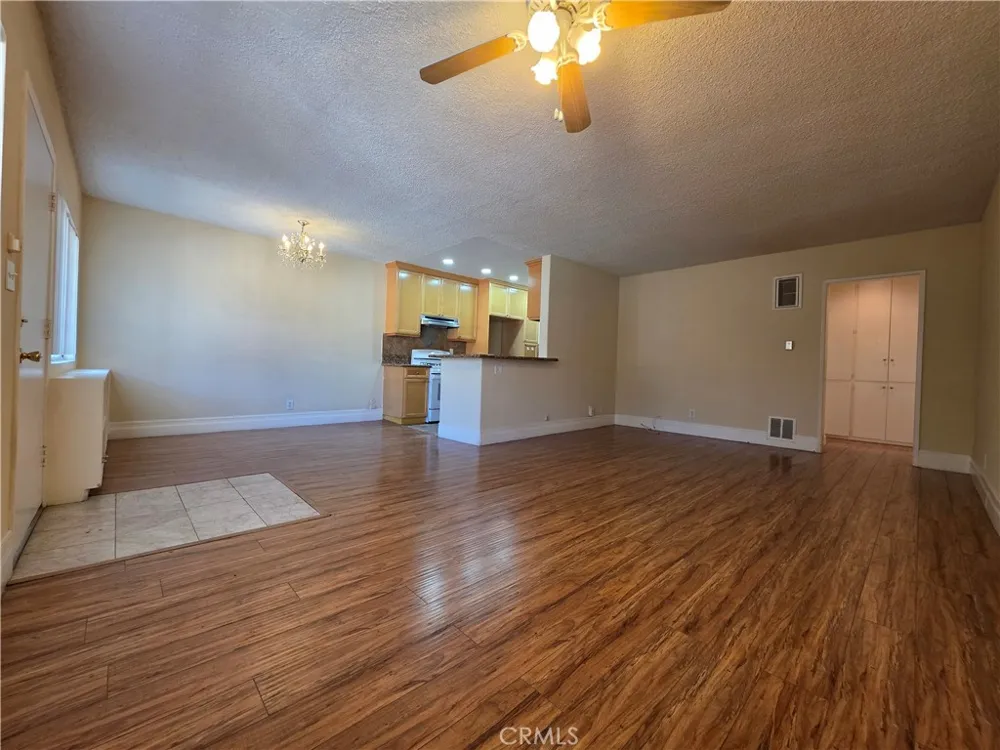 1035 Western #4 Glendale, CA 91201