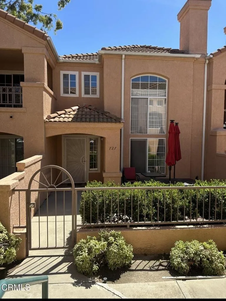 727 Kingfisher Way Oxnard, CA 93030