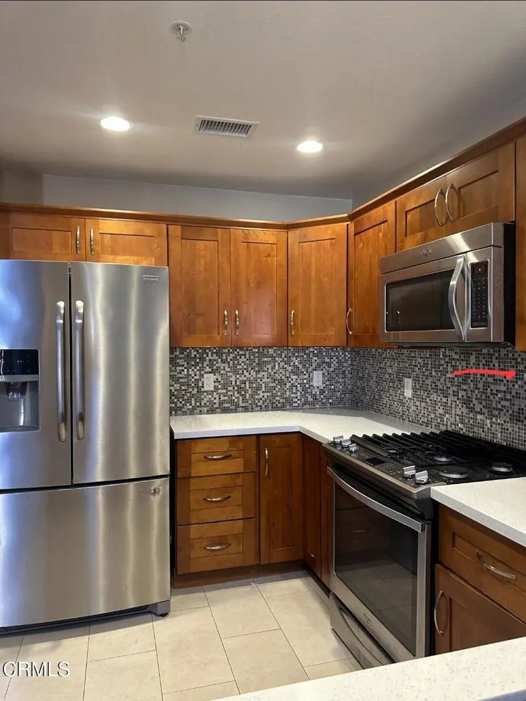 727 Kingfisher Way Oxnard, CA 93030