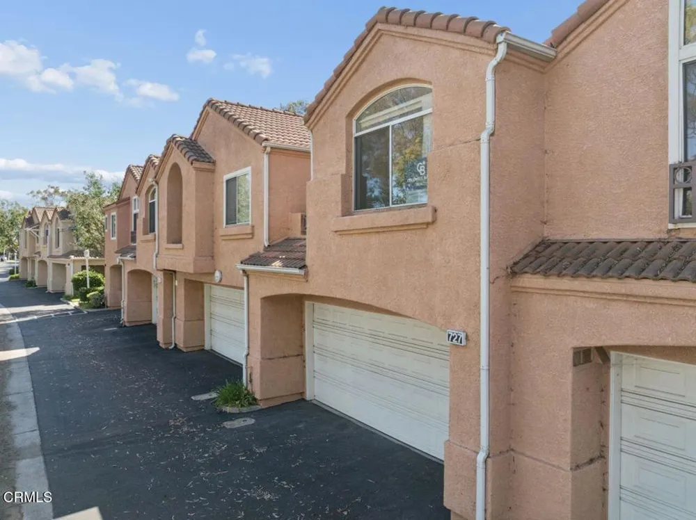 727 Kingfisher Way Oxnard, CA 93030