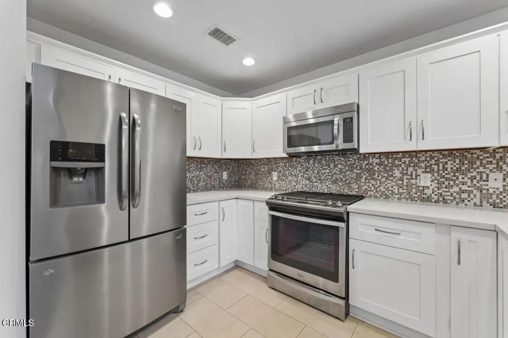 727 Kingfisher Way Oxnard, CA 93030