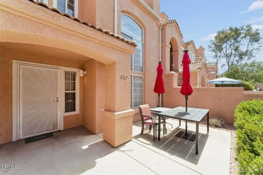 727 Kingfisher Way Oxnard, CA 93030