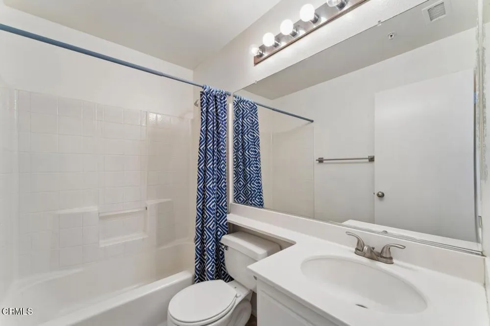 727 Kingfisher Way Oxnard, CA 93030