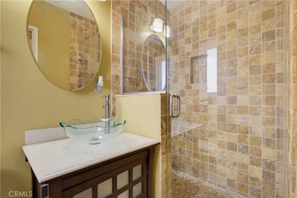 16858 Weddington Street Encino, CA 91436