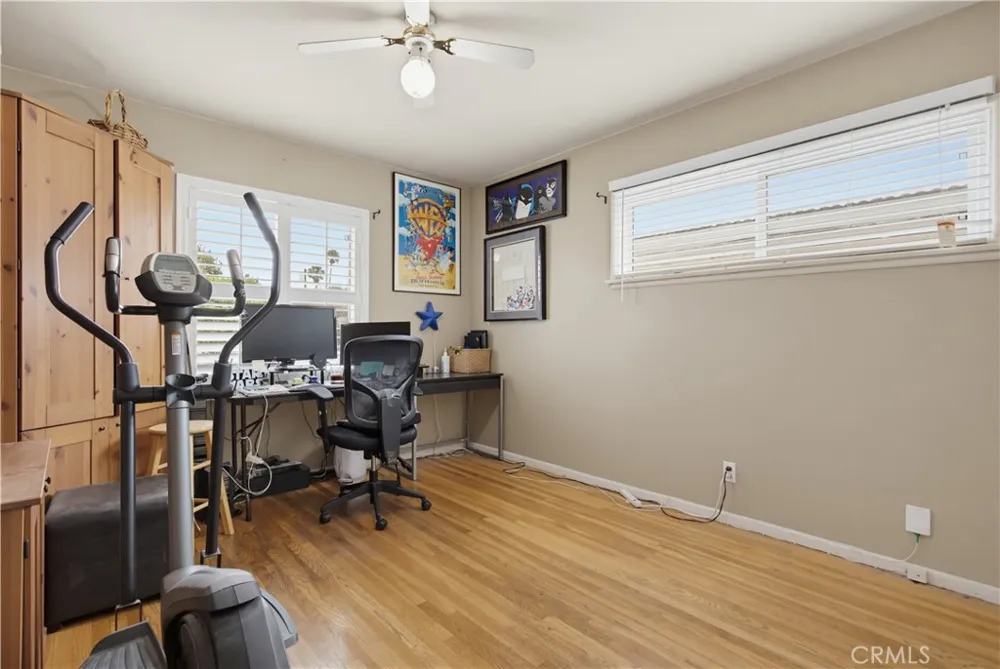 16858 Weddington Street Encino, CA 91436