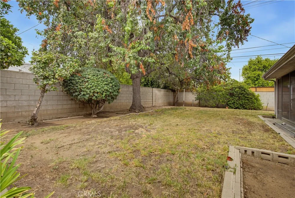 16858 Weddington Street Encino, CA 91436